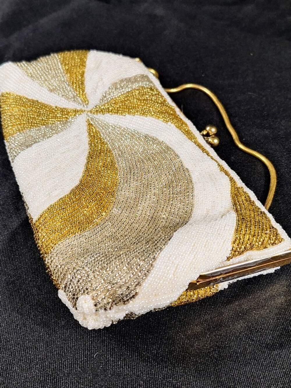 Miss Jerry Vintage White / Gold Spiral Design Beaded Evening Purse Clutch